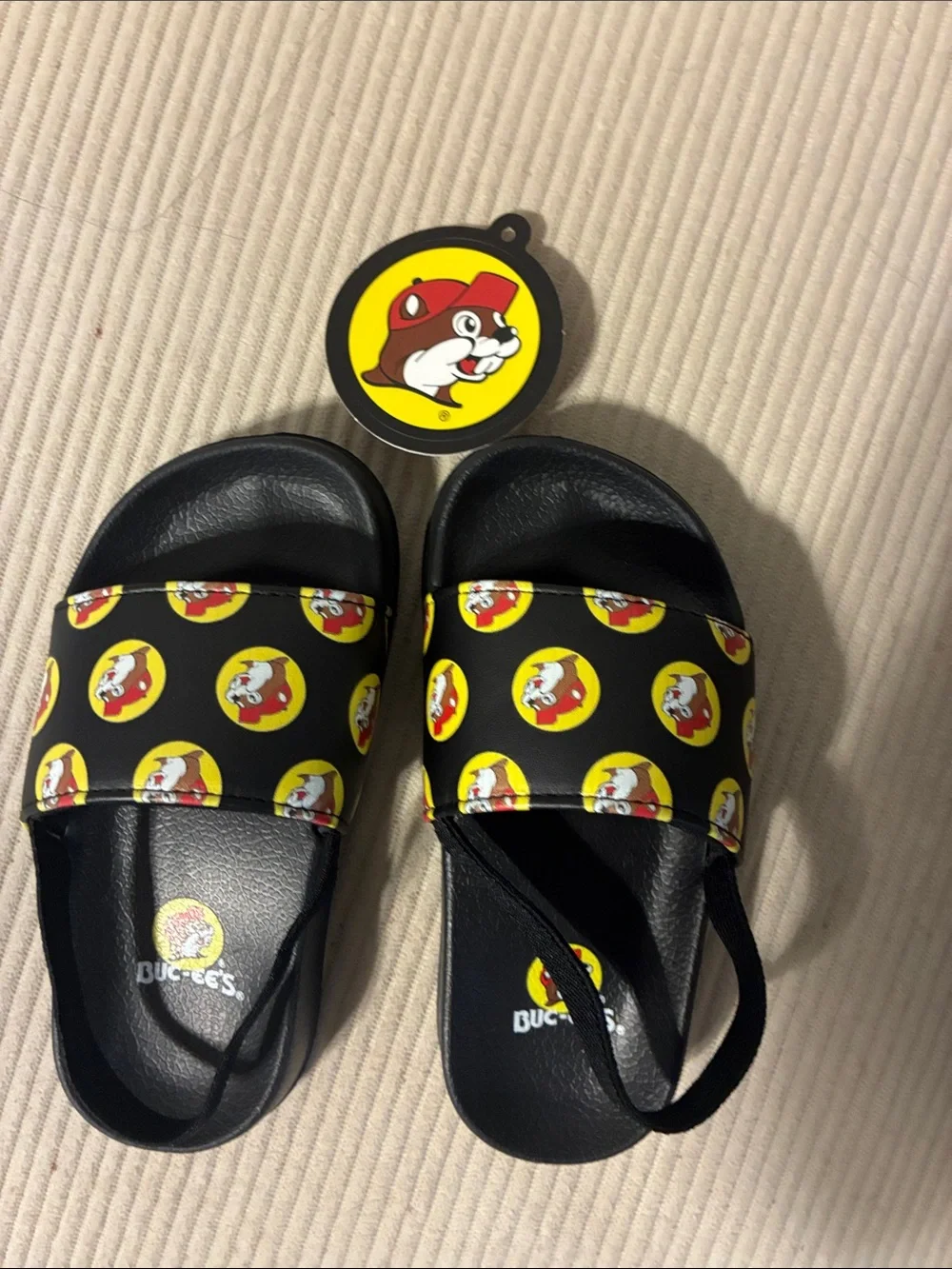 Buc-ee’s Black Slides Size T8